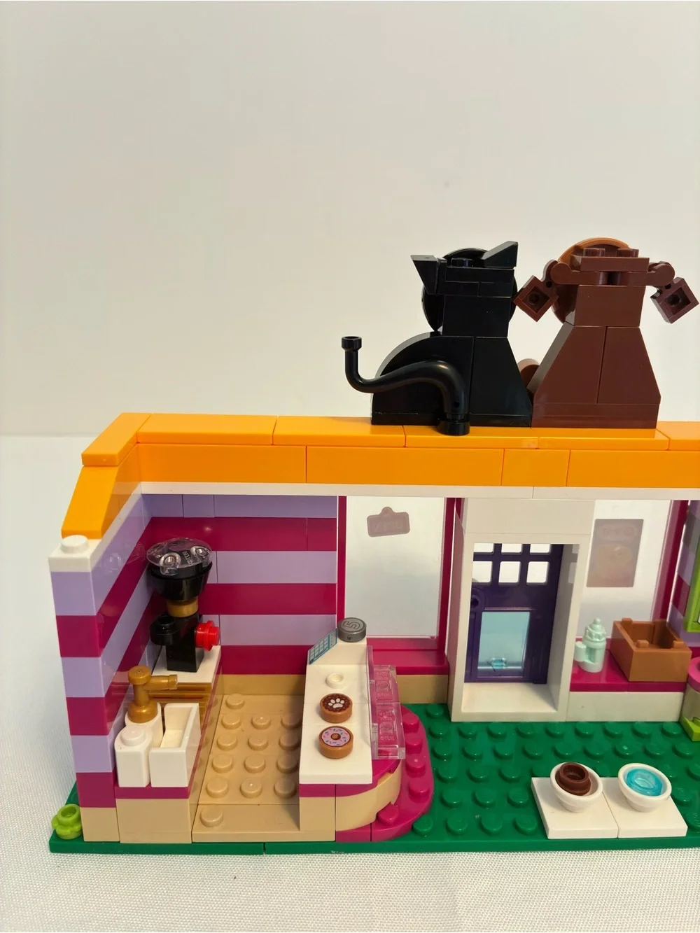 Lego Friends Pet Adoption Café #41699 Retired